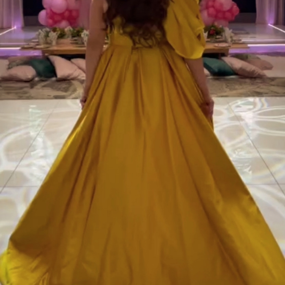 High low Evening gown